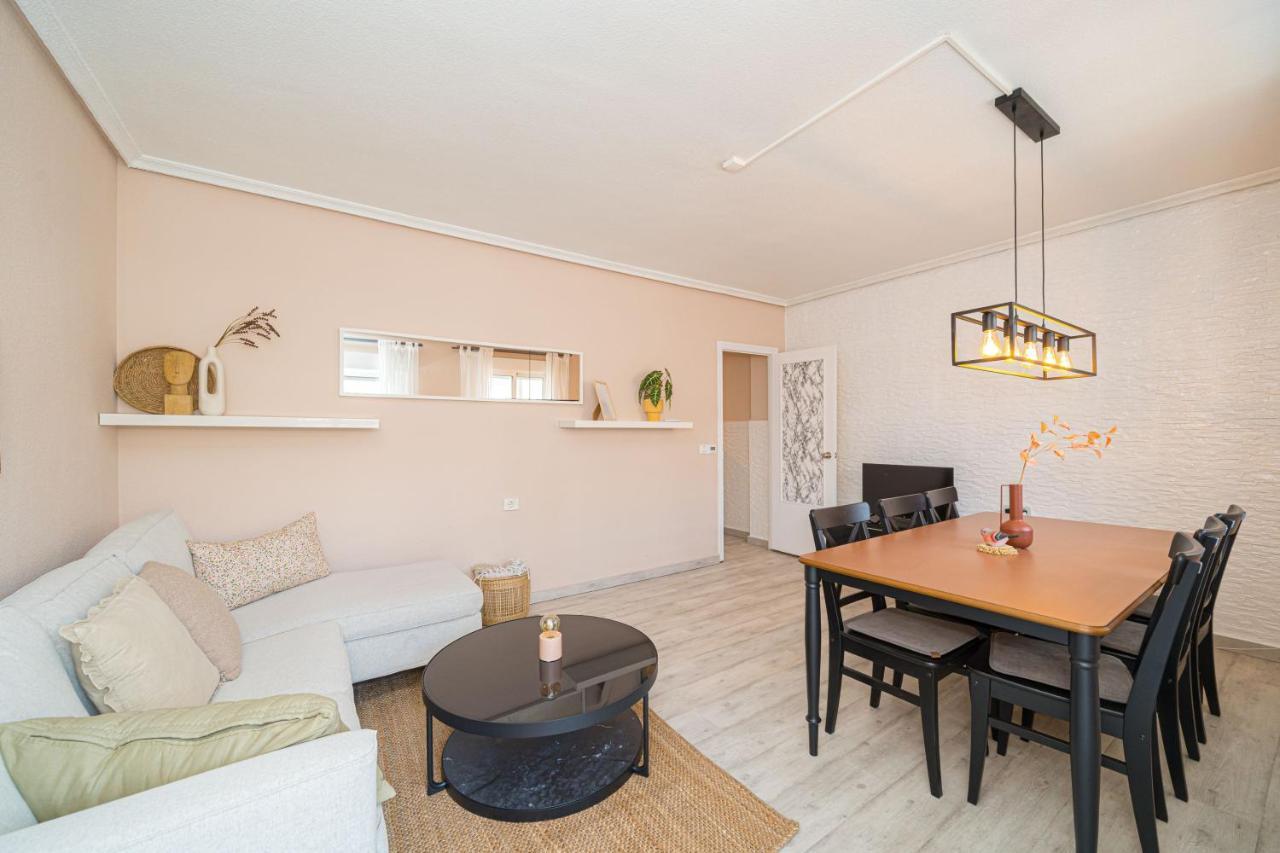 Casa Terra: Apartment 50 Meters From The Beach Torrevieja Exteriör bild
