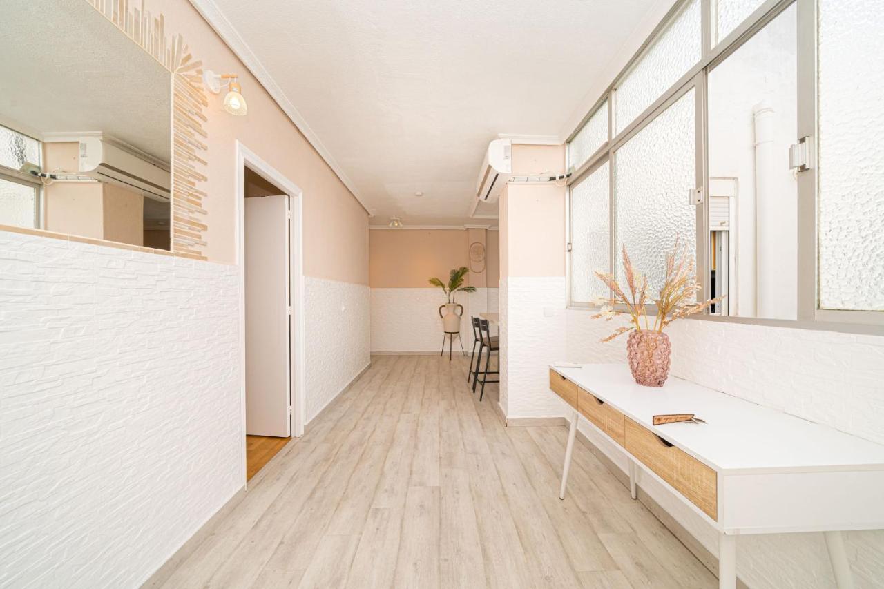 Casa Terra: Apartment 50 Meters From The Beach Torrevieja Exteriör bild